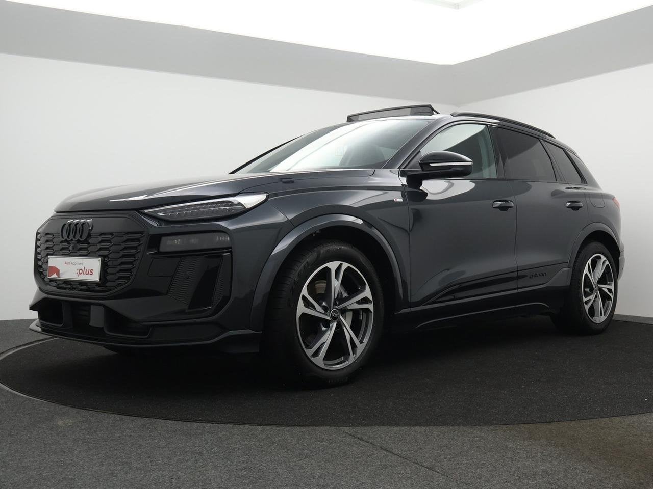 Audi Q6 e-tron 100 kWh 50 Performance Advanced 306PK *360 CA, Autos, Argent ou Gris, Achat, Ordinateur de bord, https://public.car-pass.be/vhr/2be9f81b-c7f3-4527-9f6a-1d16f69b64db
