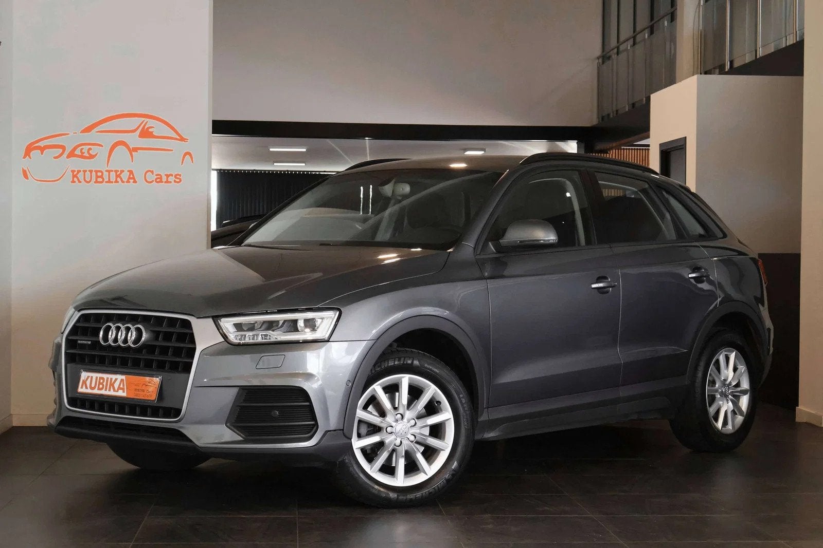 Audi Q3 Q3 2.0 TDi Quattro S tronic Navi Airco Trekhaak Gara, Autos, Audi, Cuir, Argent ou Gris, Achat, Entreprise