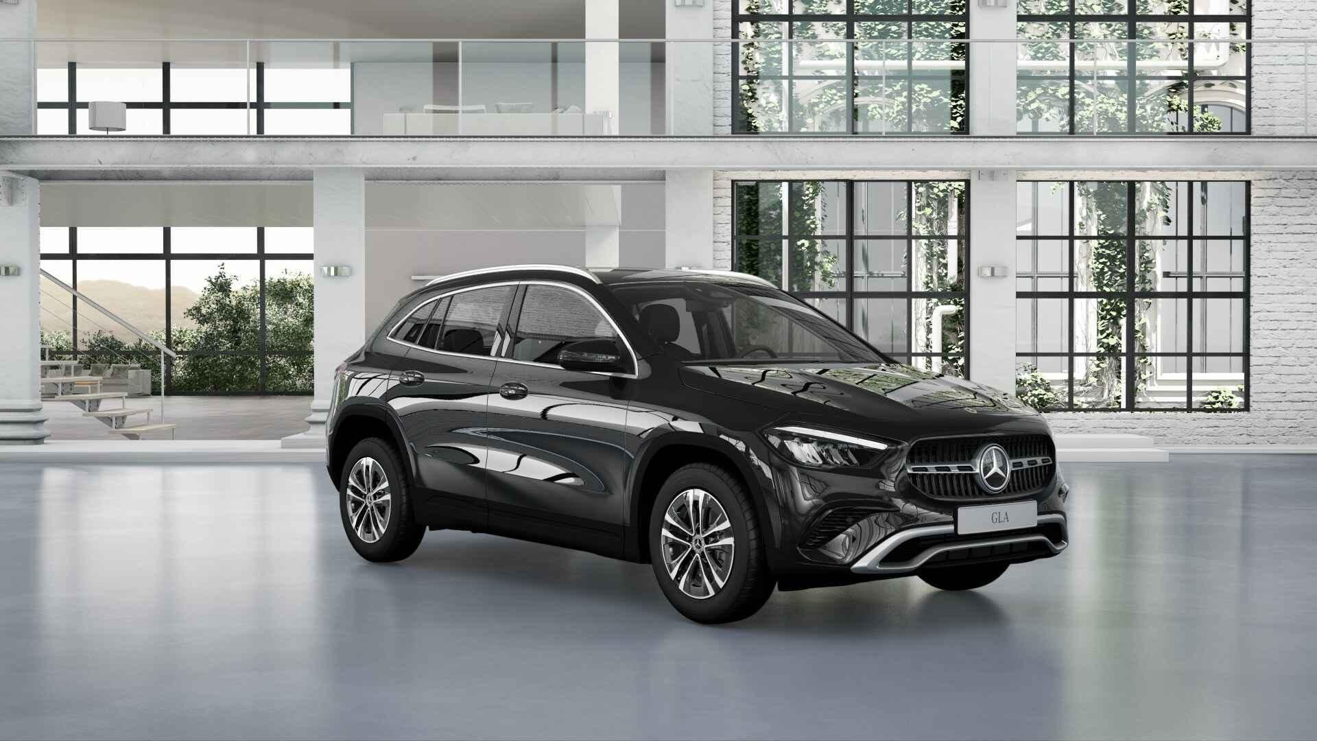 Mercedes-Benz GLA-klasse 180 Essential Line | Verwarmde Zete, Auto's, Mercedes-Benz, Stof, Gebruikt, Zwart, 4 cilinders