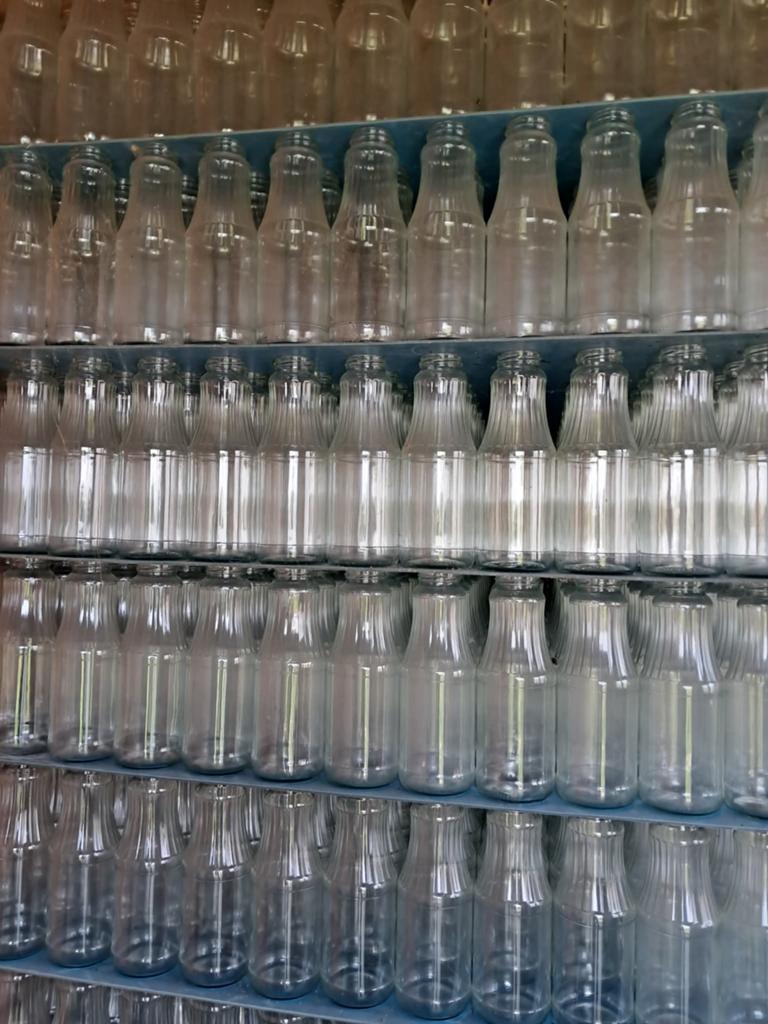 Bouteilles de 1l pour stérilisation ou autre 1€ pièce, Enlèvement