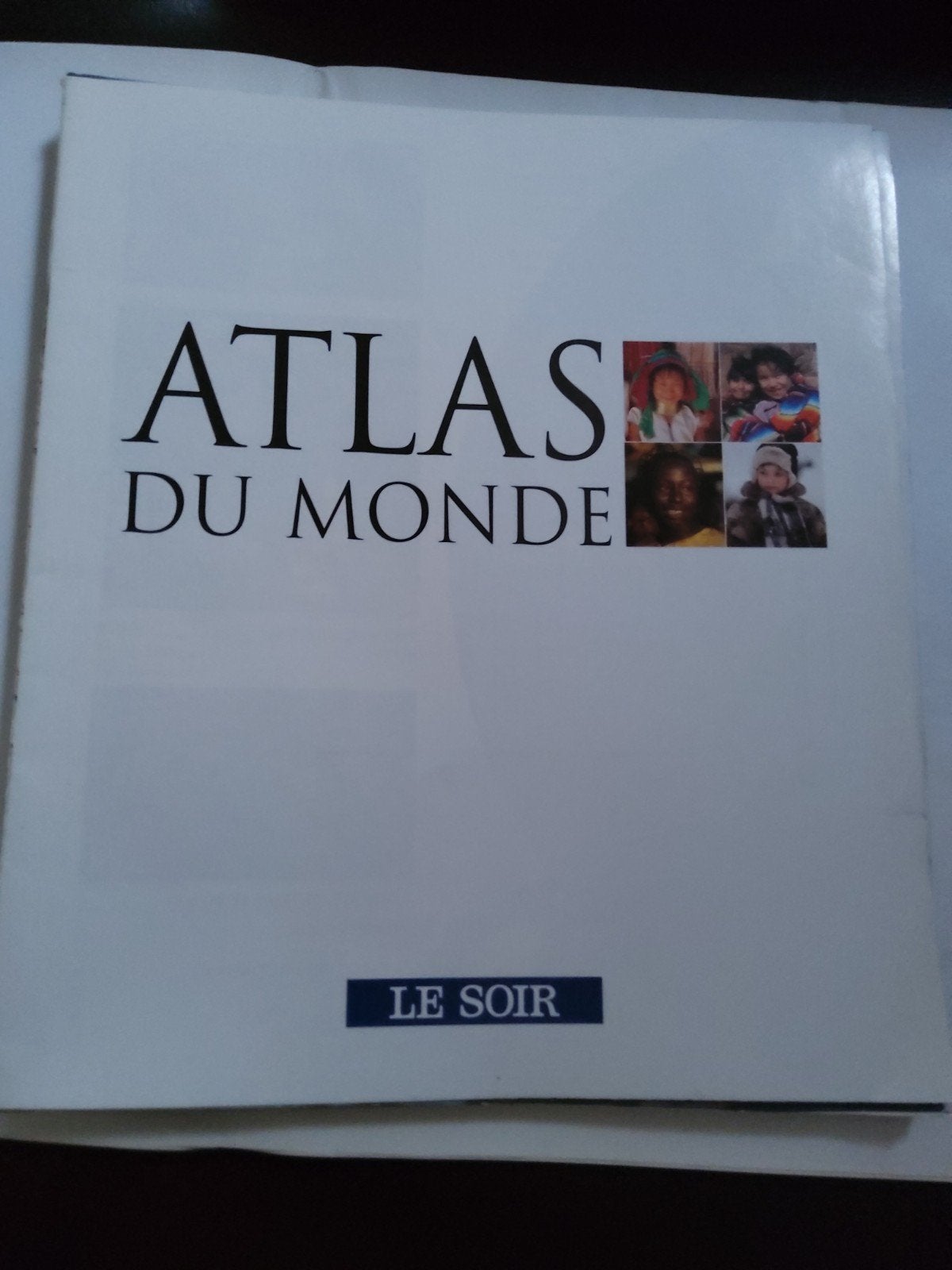 atlas du monde édité par le soir complet sans farde, Livres, Autres régions, Enlèvement ou Envoi, Comme neuf, Autres types