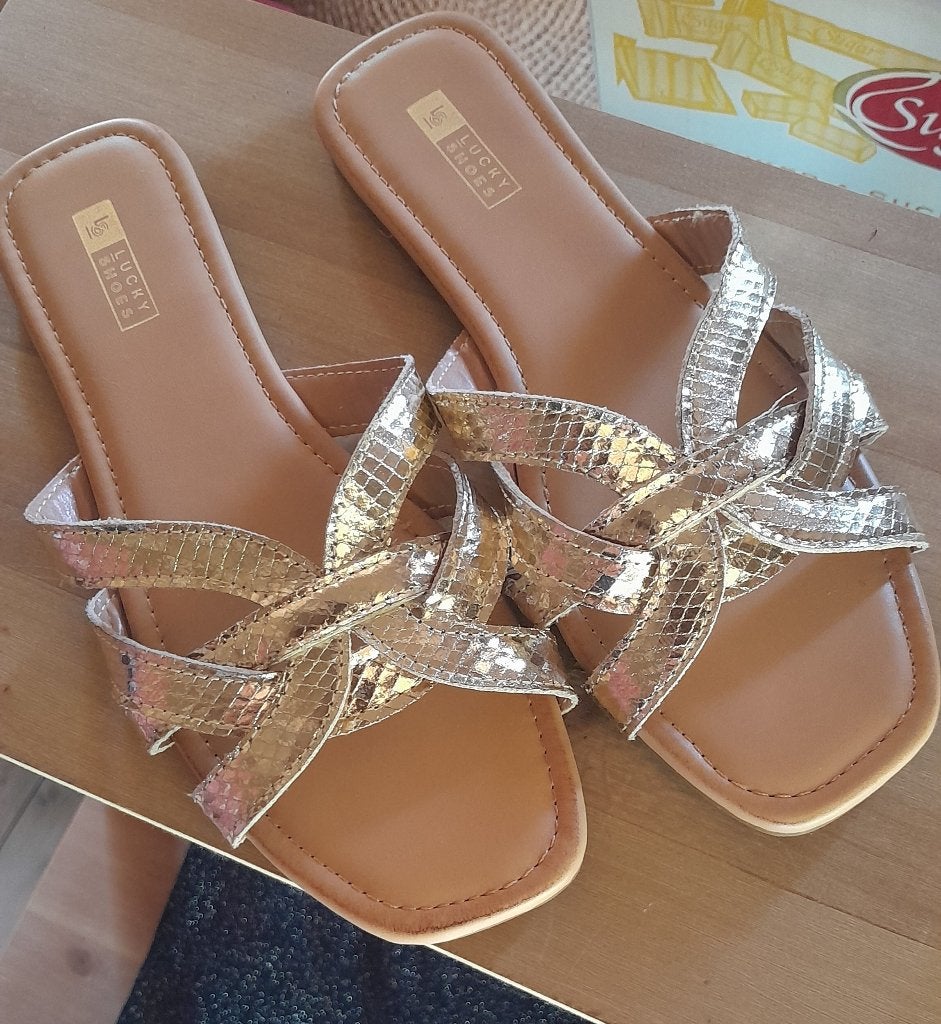 Slippers, Ophalen of Verzenden, Zo goed als nieuw, Slippers