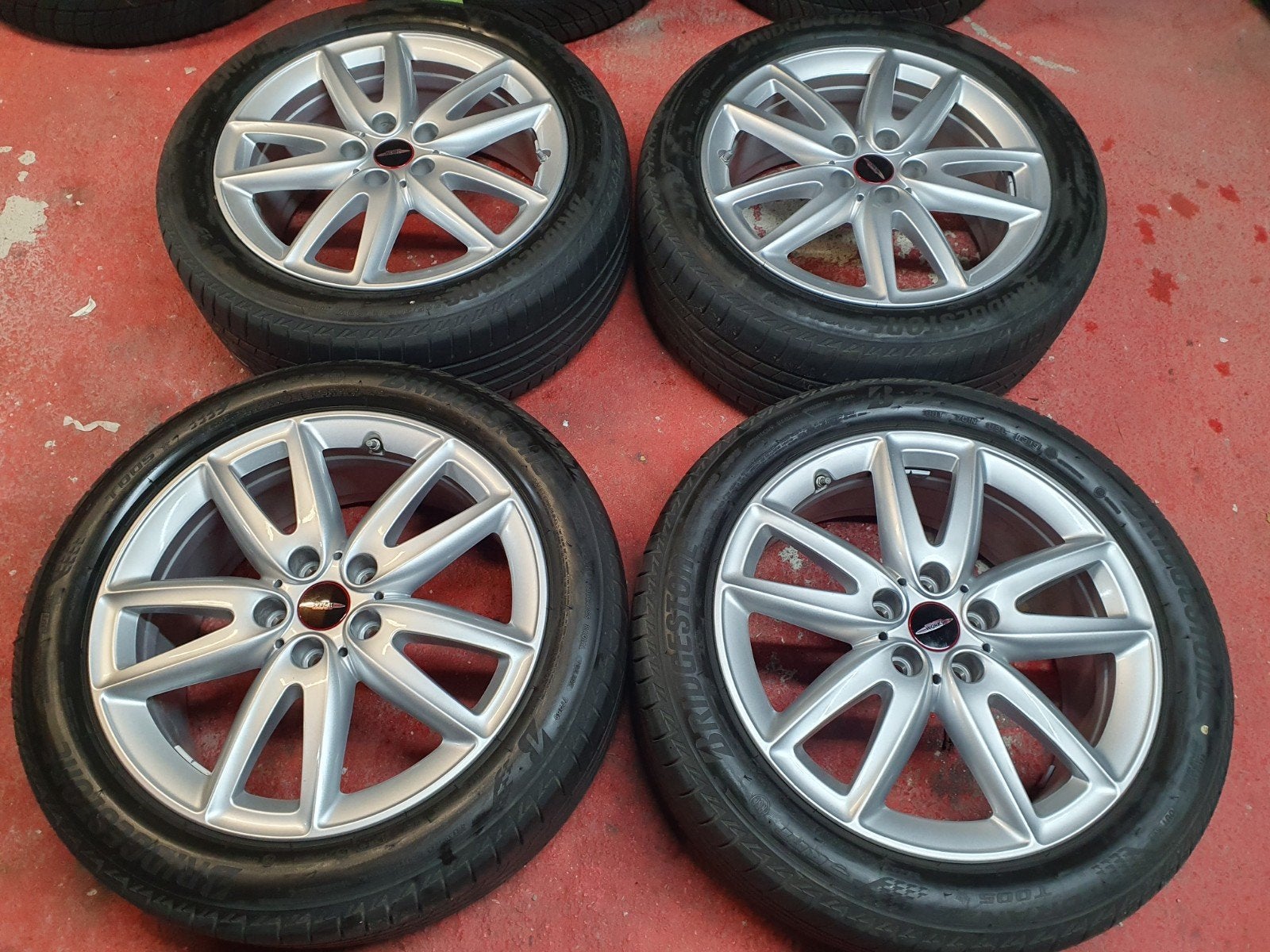 Originele MINI JCW 18" wielen NIEUW zomerpakket + sensoren, Auto-onderdelen, Banden en Velgen, Ophalen, 18 inch, Banden en Velgen