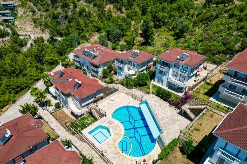 Ruim appartement in een prestigieuze woonwijk, Immo, Buitenland, Turkije, Appartement, Stad