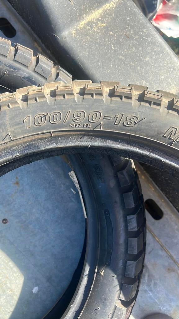 Pneu mobylette, Motoren, Ophalen