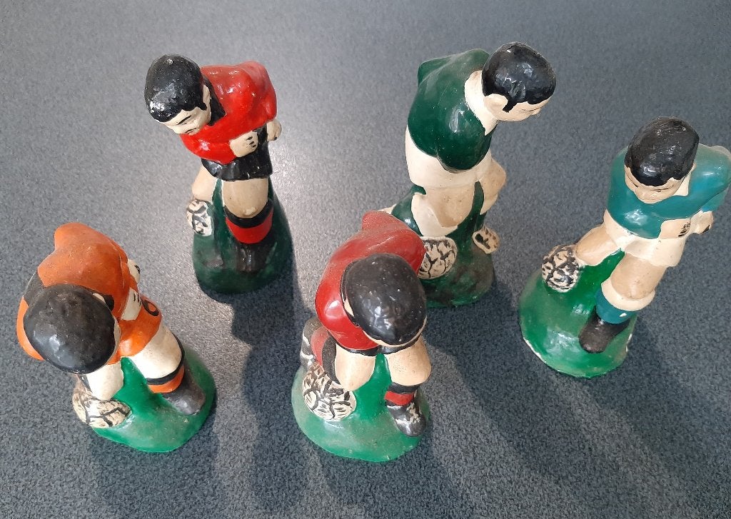 Figurines vintage 5 joueurs de football  années 50/60, Collections, Enlèvement ou Envoi, Utilisé, Statue ou Poupée