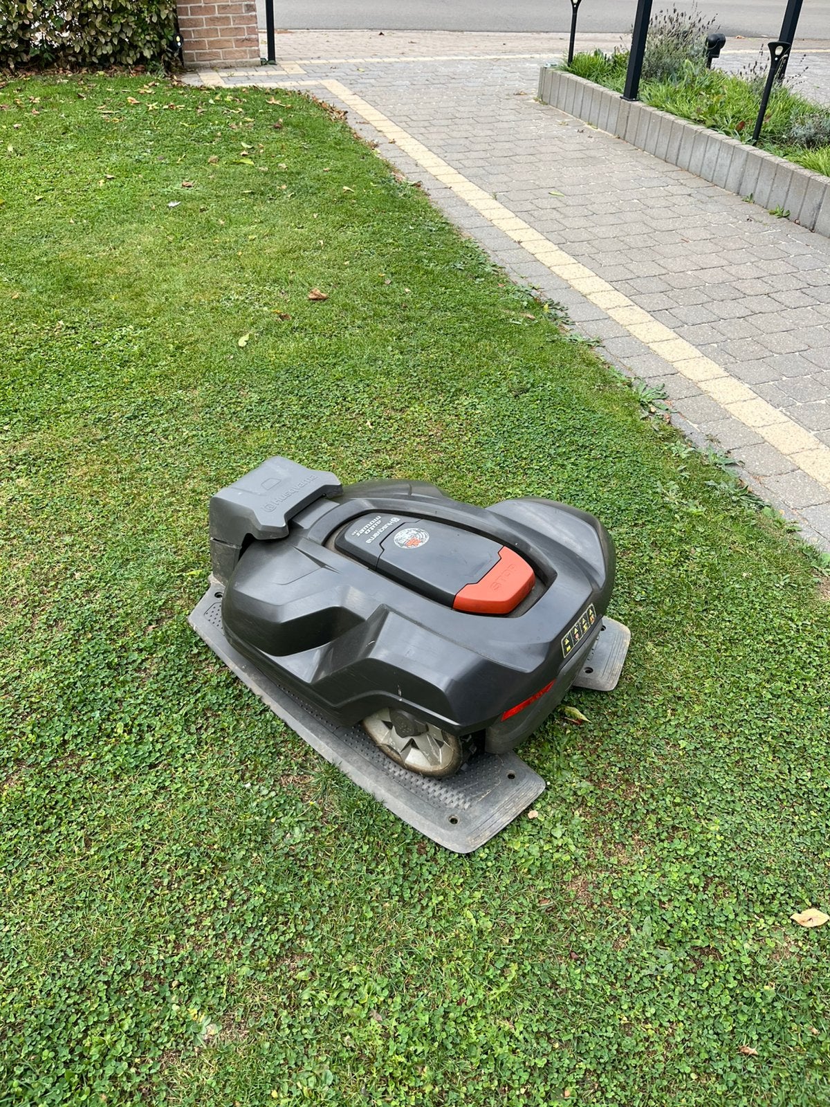 Robot tondeuse Husqvarna Automower 320 – 2 200 m², Enlèvement, Utilisé