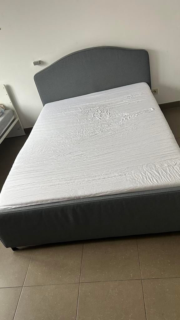 IKEA HAUGA bed, Gris, Queen size, 140 cm, Enlèvement