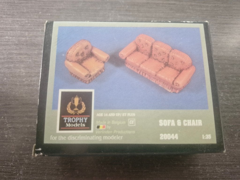 Trophy Models by Verlinden 1/35 Sofa & Chair, Ophalen of Verzenden, Nieuw, 1:35 tot 1:50, Diorama