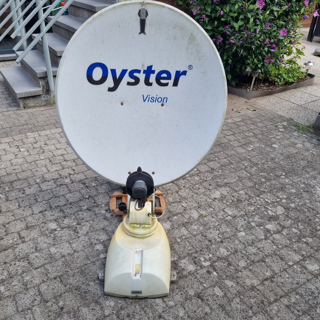Oyster sateliet