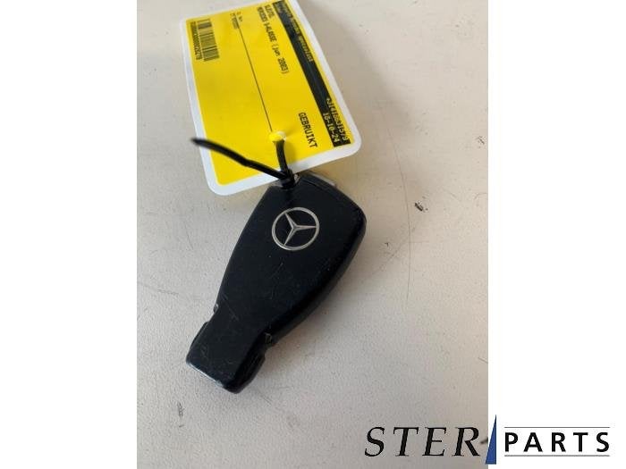 Clé d'un Mercedes S-Klasse, Autos : Pièces & Accessoires, Autres pièces automobiles, Mercedes-Benz, Utilisé, 3 mois de garantie