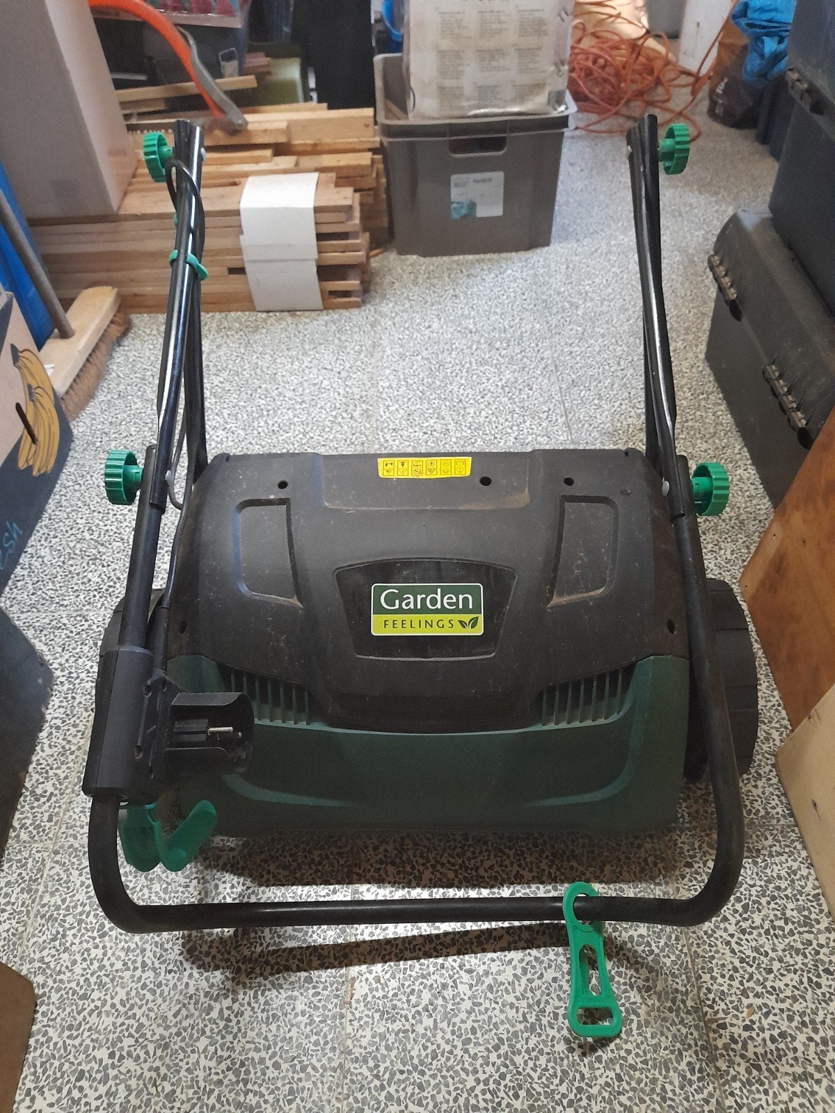een verticuteer machine wel zonder zak maar werkt nog, Ophalen, Gebruikt, Elektrisch, Garden Feelings