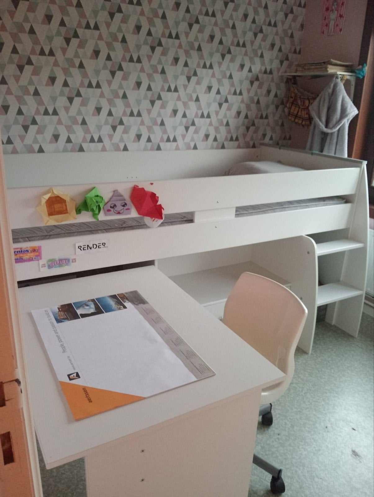 Eenpersoonsbed met bureau en bureaystoel en matras, Enlèvement ou Envoi, Comme neuf, Lit mezzanine