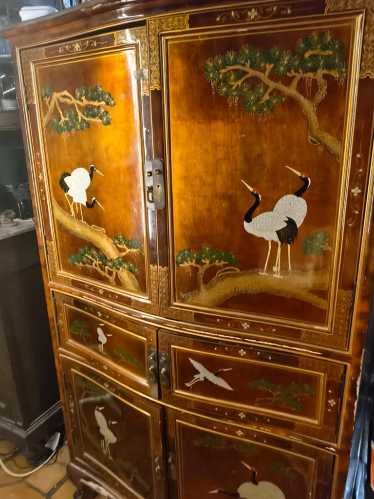 Armoire chinoise, Enlèvement