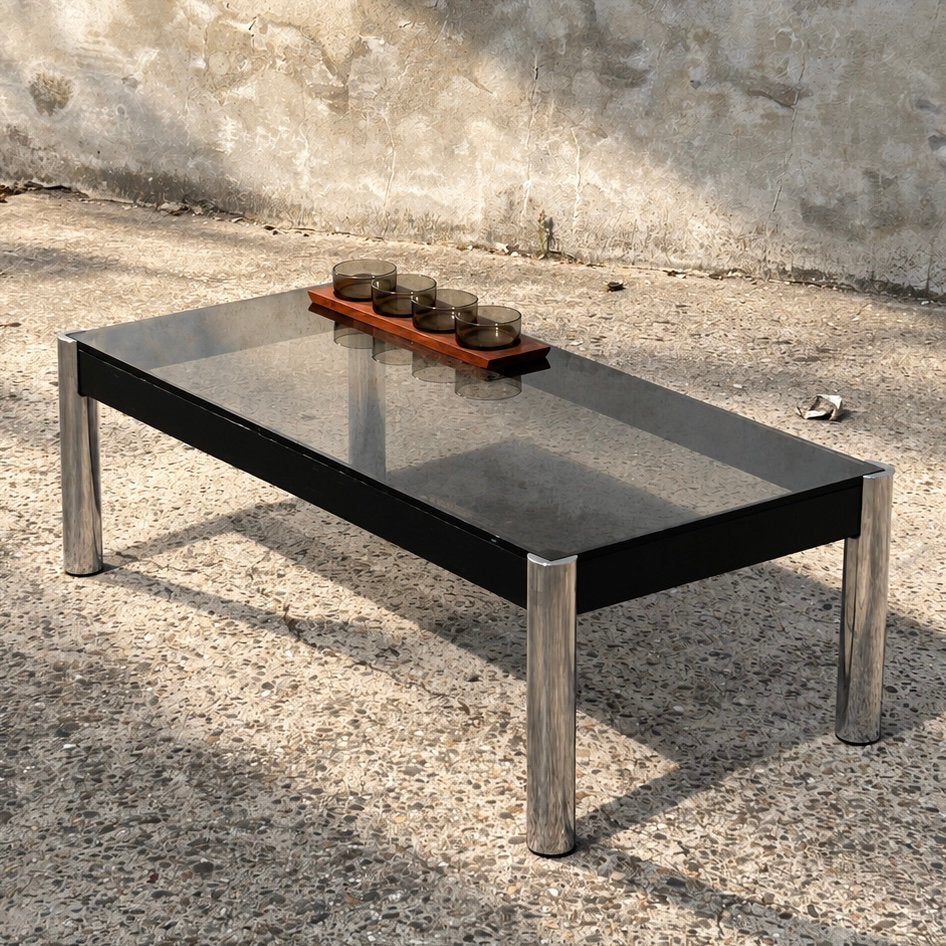 Table basse vintage en verre fumé et pieds chromés, 100 à 150 cm, Enlèvement ou Envoi, Vintage, Comme neuf