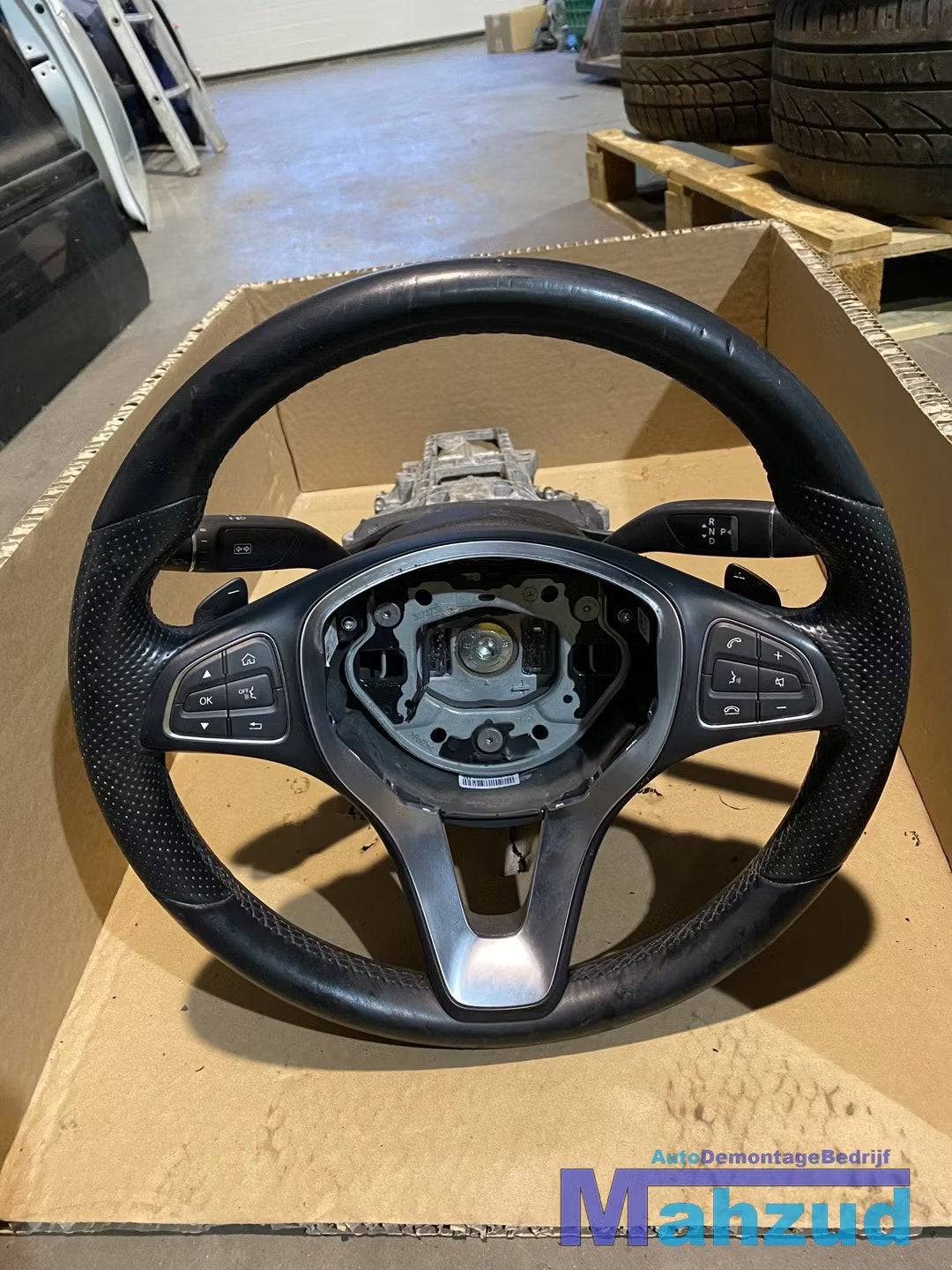 2015 Mercedes C Klasse W205 F1 stuurwiel stuurkolom schakela, Mercedes-Benz AG, Mercedes-Benz, Utilisé, Mercedesstrasse 120
70372  Stuttgart, DE