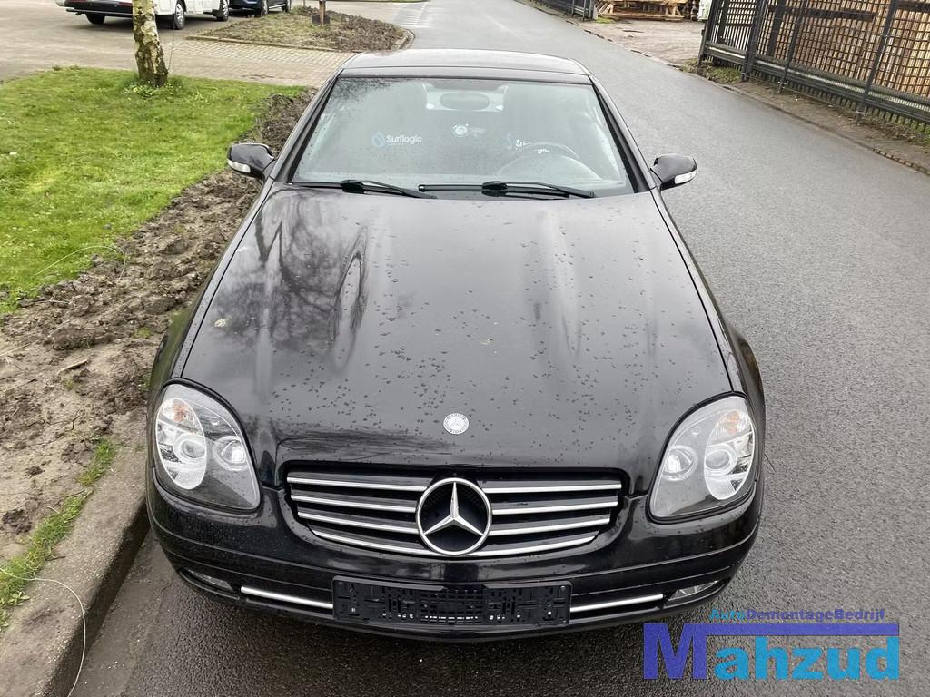 MERCEDES SLK R170 Zwart 197 motorkap 1996-2004, Gebruikt, Mercedes-Benz AG, Mercedes-Benz, Mercedesstrasse 120
70372  Stuttgart, DE