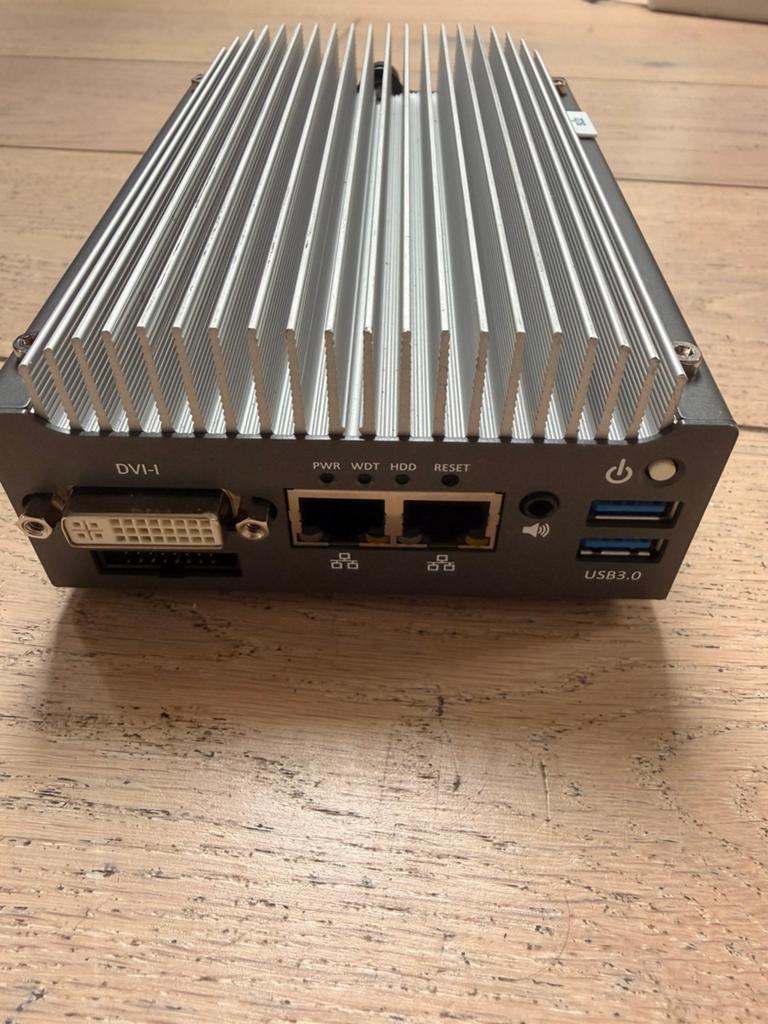 Neousys POC-212 – Ultra-compact Embedded Controller, Enlèvement ou Envoi, Comme neuf, Intel