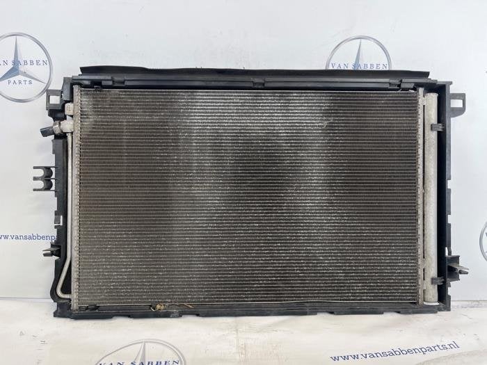 Condensateur clim d'un Mercedes Vito, Autos : Pièces & Accessoires, -, 3 mois de garantie, Utilisé, -