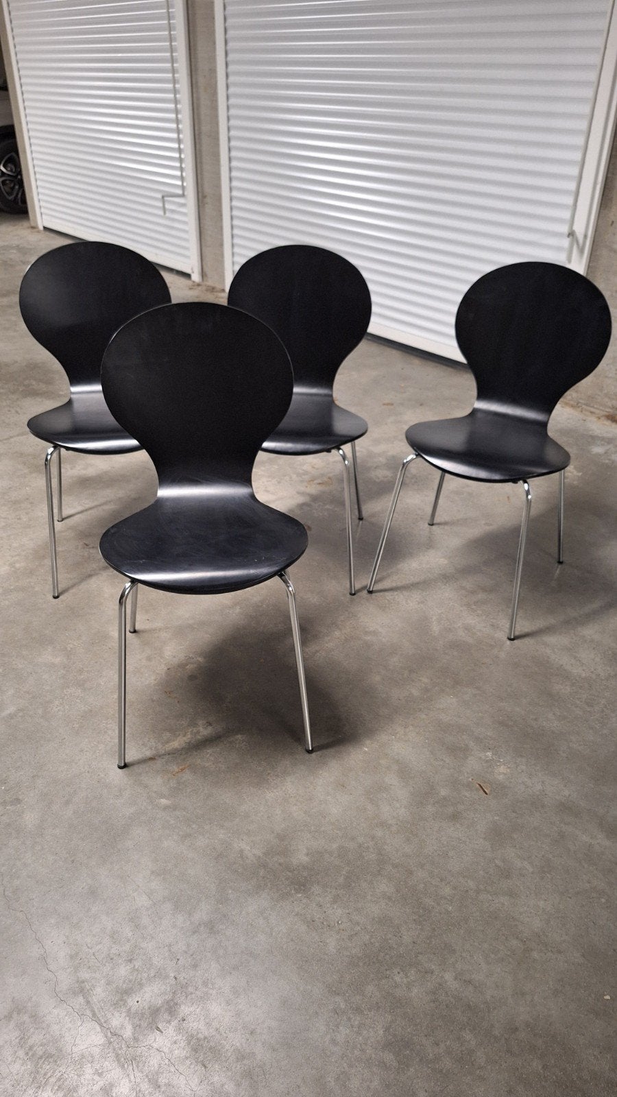 4 zwarte, houten eetkamer vlinderstoelen - In goede staat, Huis en Inrichting, Ophalen, Gebruikt, Zwart, Vier