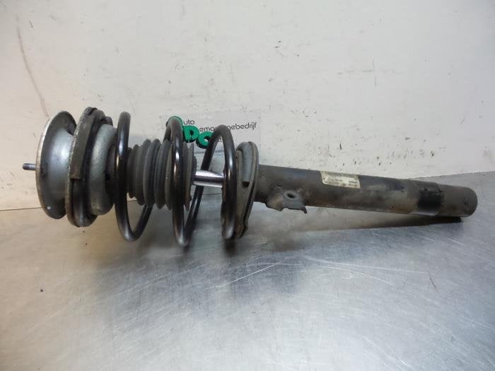 Barre amortisseur avant gauche d'un BMW 3-Serie (3-Serie 98-, -, 3 mois de garantie, Utilisé, -