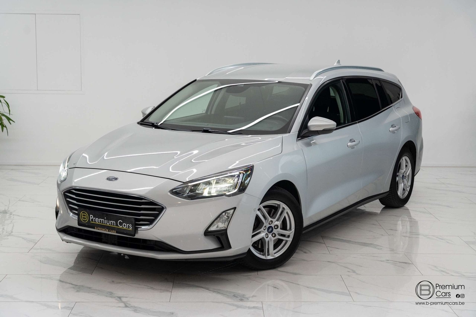 Ford Focus 1.5 lichte vracht! Automaat! Led, garantie, Acc!, Dealer onderhouden, Gebruikt, 4 cilinders, 120 pk