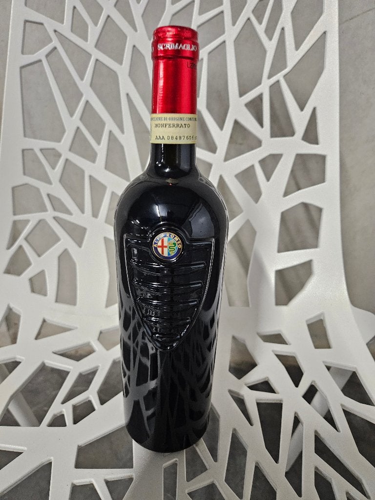 Vin rouge Alfa Romeo et Lancia Monferrato (Piémont), Neuf, Pleine, Enlèvement, Vin rouge