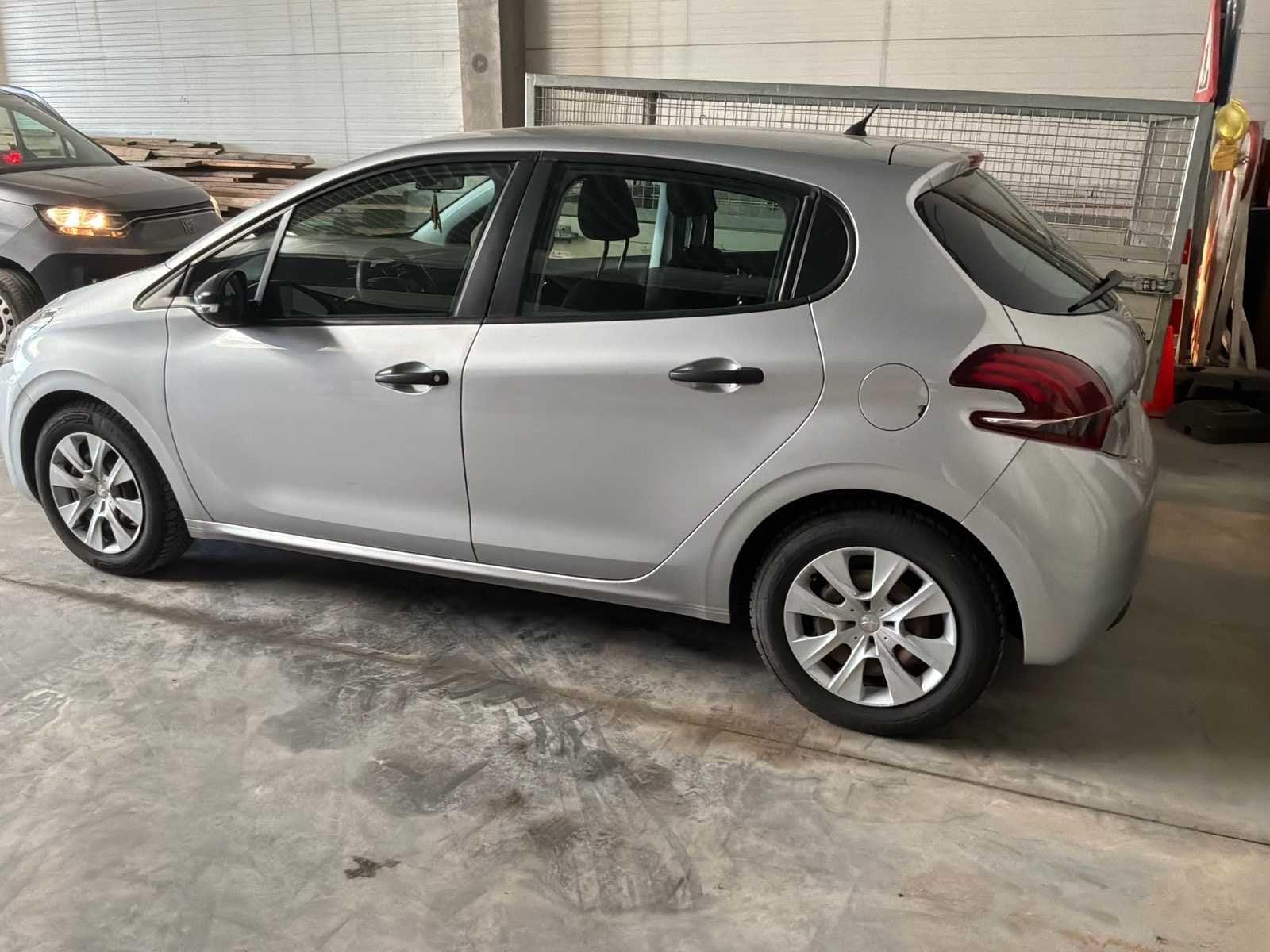 2016 Peugeot 208 C Auto, Gebruikt, Euro 6, Bedrijf, Berline