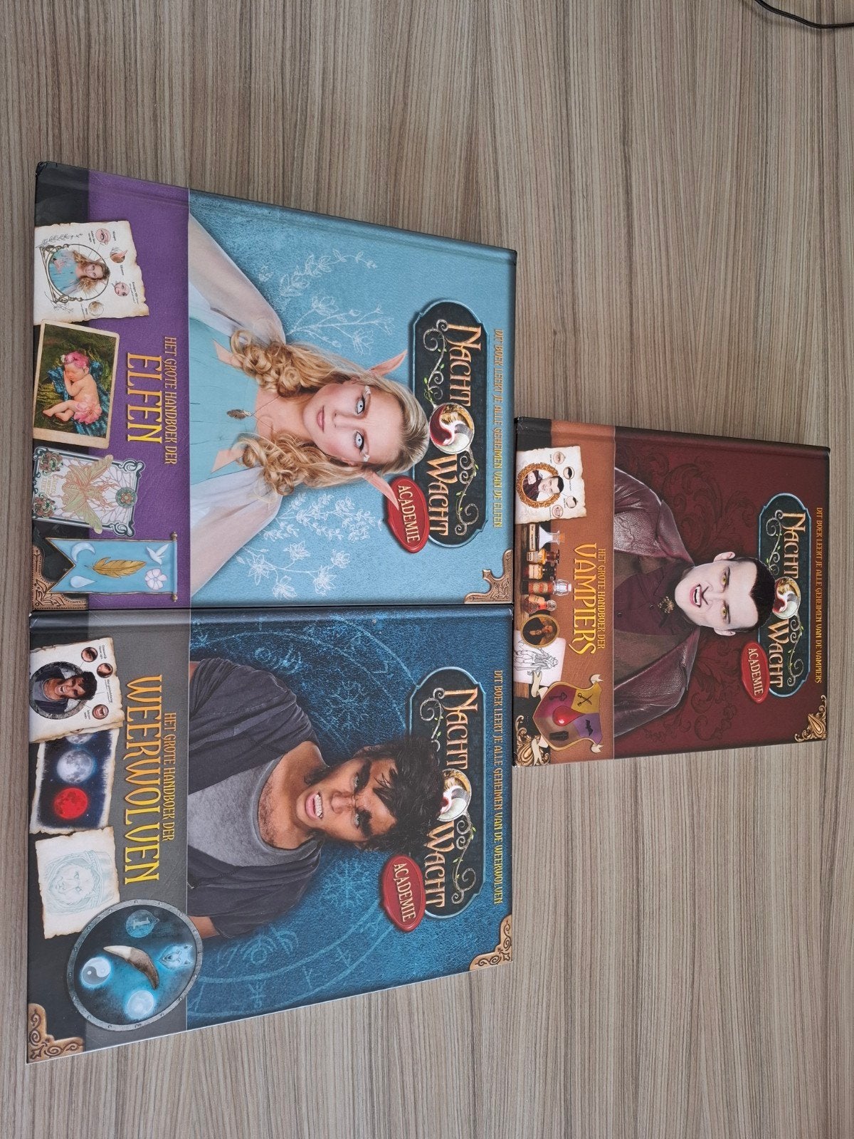 nachtwacht boeken, vampiers elfen en weerwolven, Boeken, Ophalen of Verzenden, Zo goed als nieuw