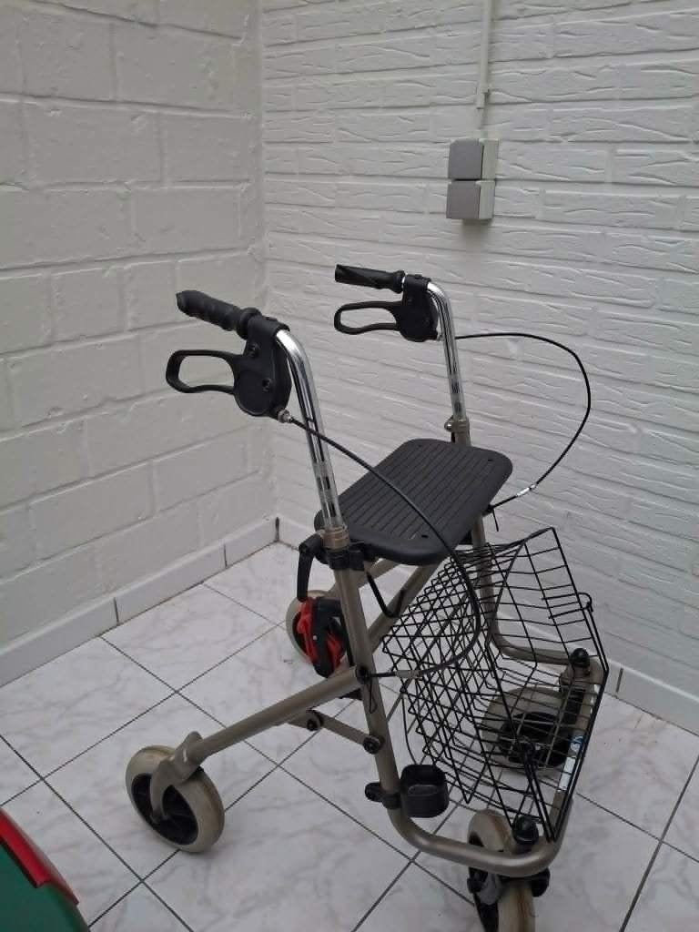 Rollator, Diversen, Ophalen, Gebruikt