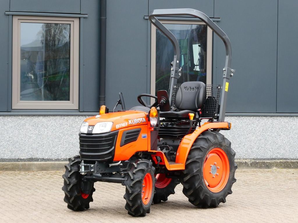 Kubota B1161 4wd / 00119 Draaiuren / Margetrekker, Articles professionnels, Agriculture | Tracteurs, Autres marques, De Maalstroom 3
8255 RN  Swifterbant