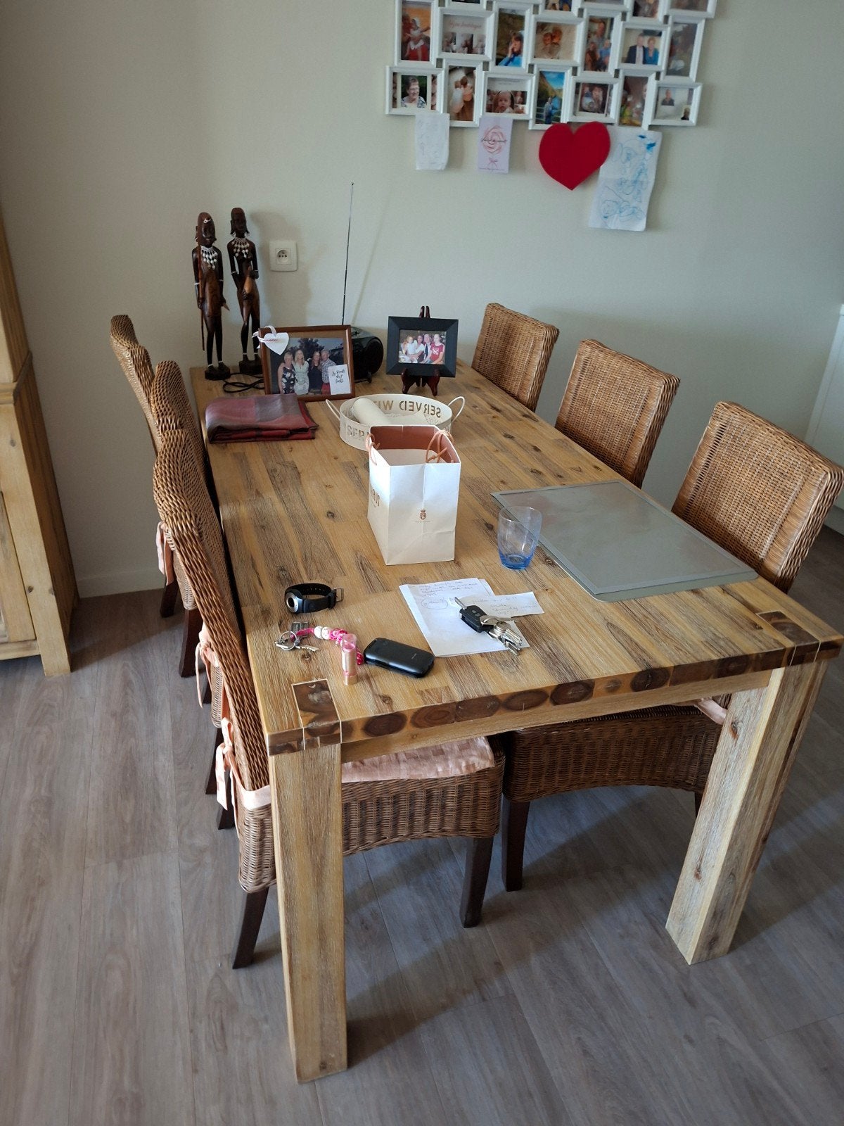 tafel (Accasiahout) met 6 stoelen, Ophalen, Zo goed als nieuw