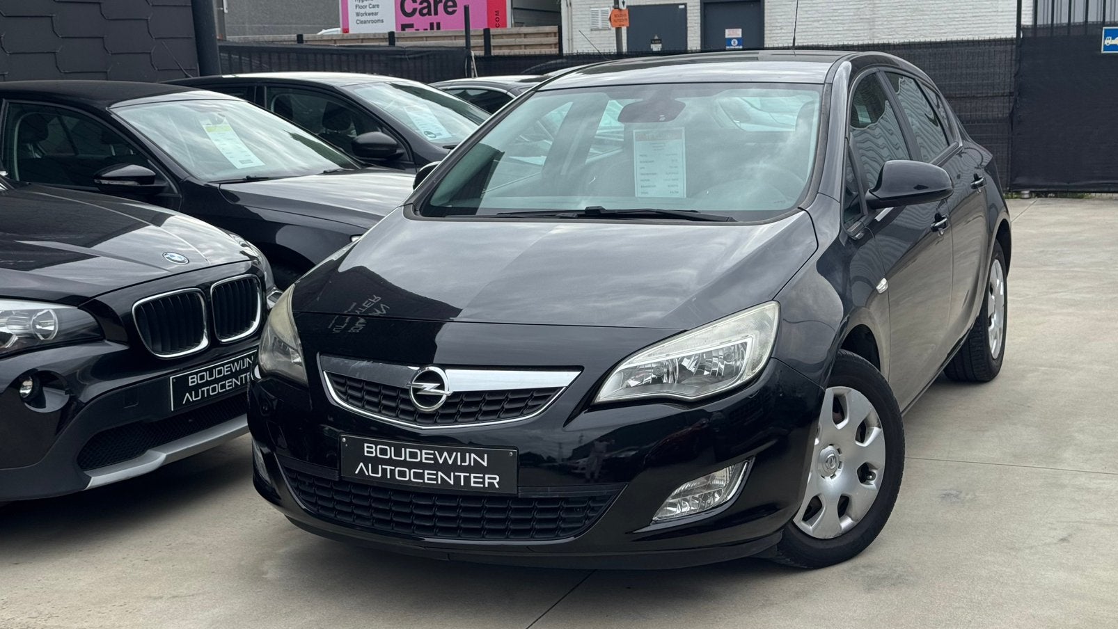 Opel Astra 1.6Benzine AUTOMAAT 153.xxxkm 2010 Garantie, Auto's, Start-stop-systeem, Zwart, Leder en Stof, Zwart
