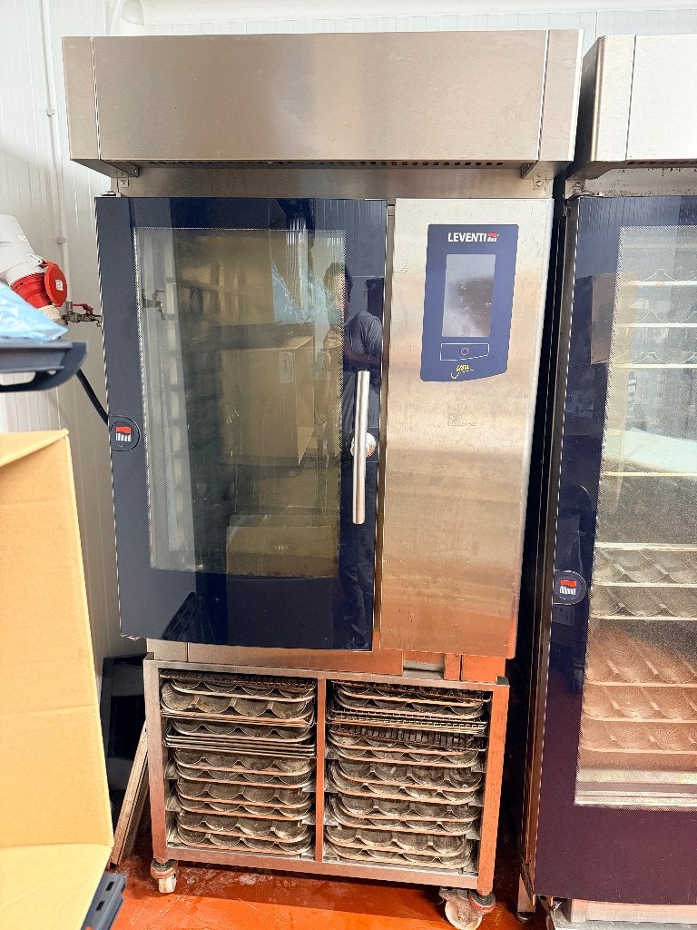 Four professionnel LEVENTI 9 plaques, Enlèvement, Utilisé, Fours, Fours à micro-ondes et Fours à vapeur