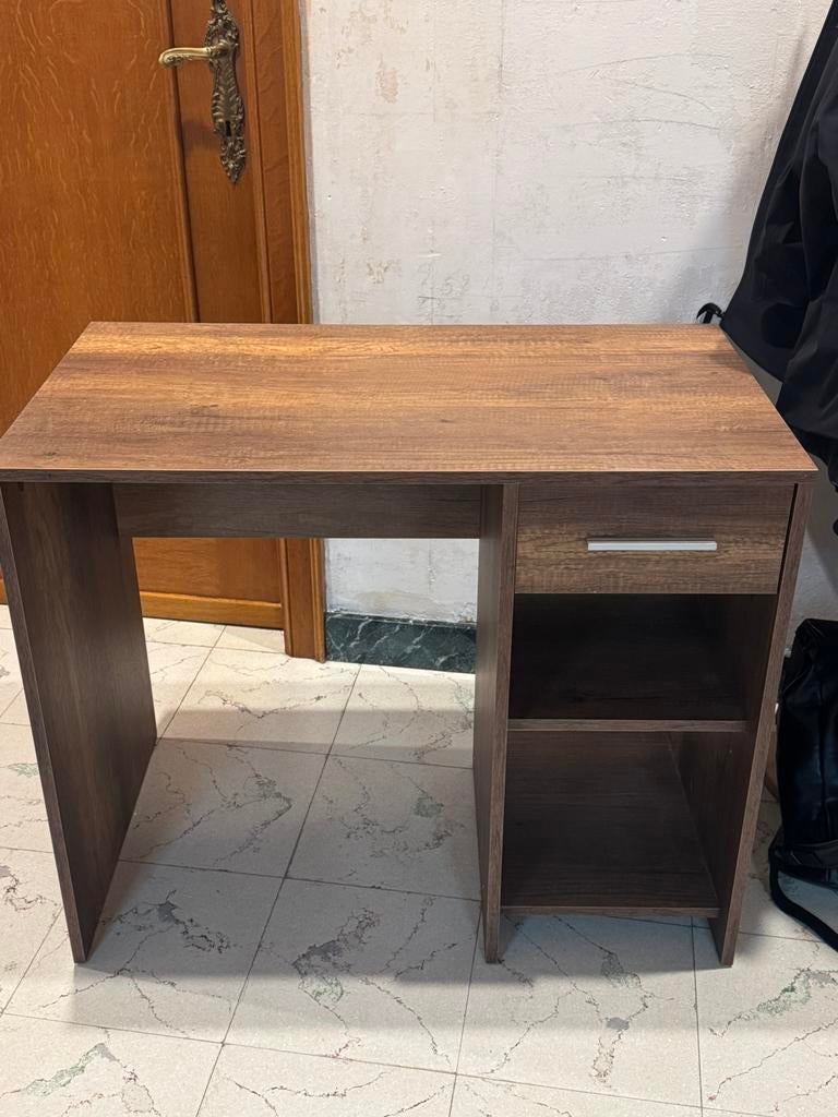 Bureau, Ophalen, Zo goed als nieuw