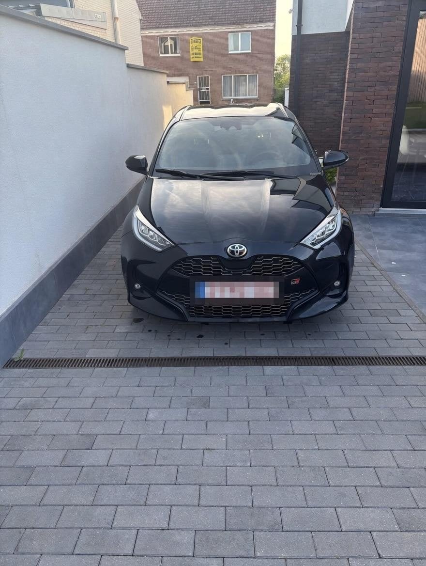 A discuter, Essence, Achat, Yaris
