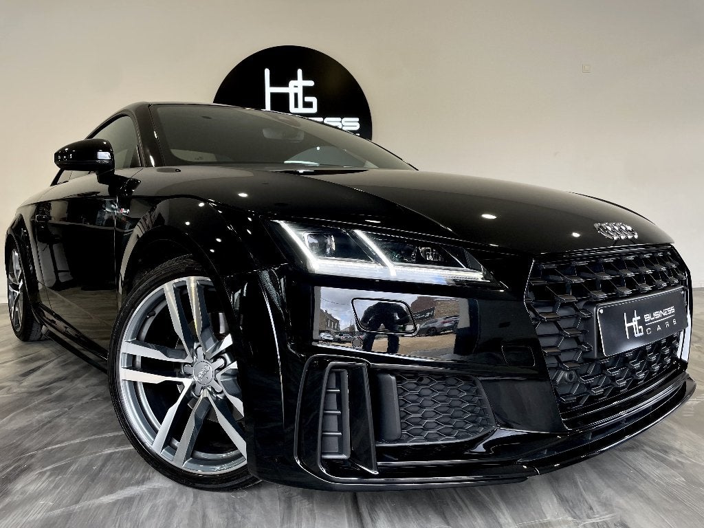Audi TT 40 TFSI/ S-LINE/ FACELIFT/ S-TRONIC/ MATRIX LED, Autos, Cuir et Alcantara, Euro 6, Entreprise, Carnet d'entretien