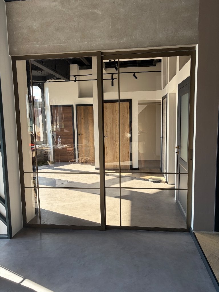 Porte coulissante en acier Thermolaqué – Bronze anodisé, Bricolage & Construction, Châssis & Portes coulissantes, Comme neuf, Enlèvement