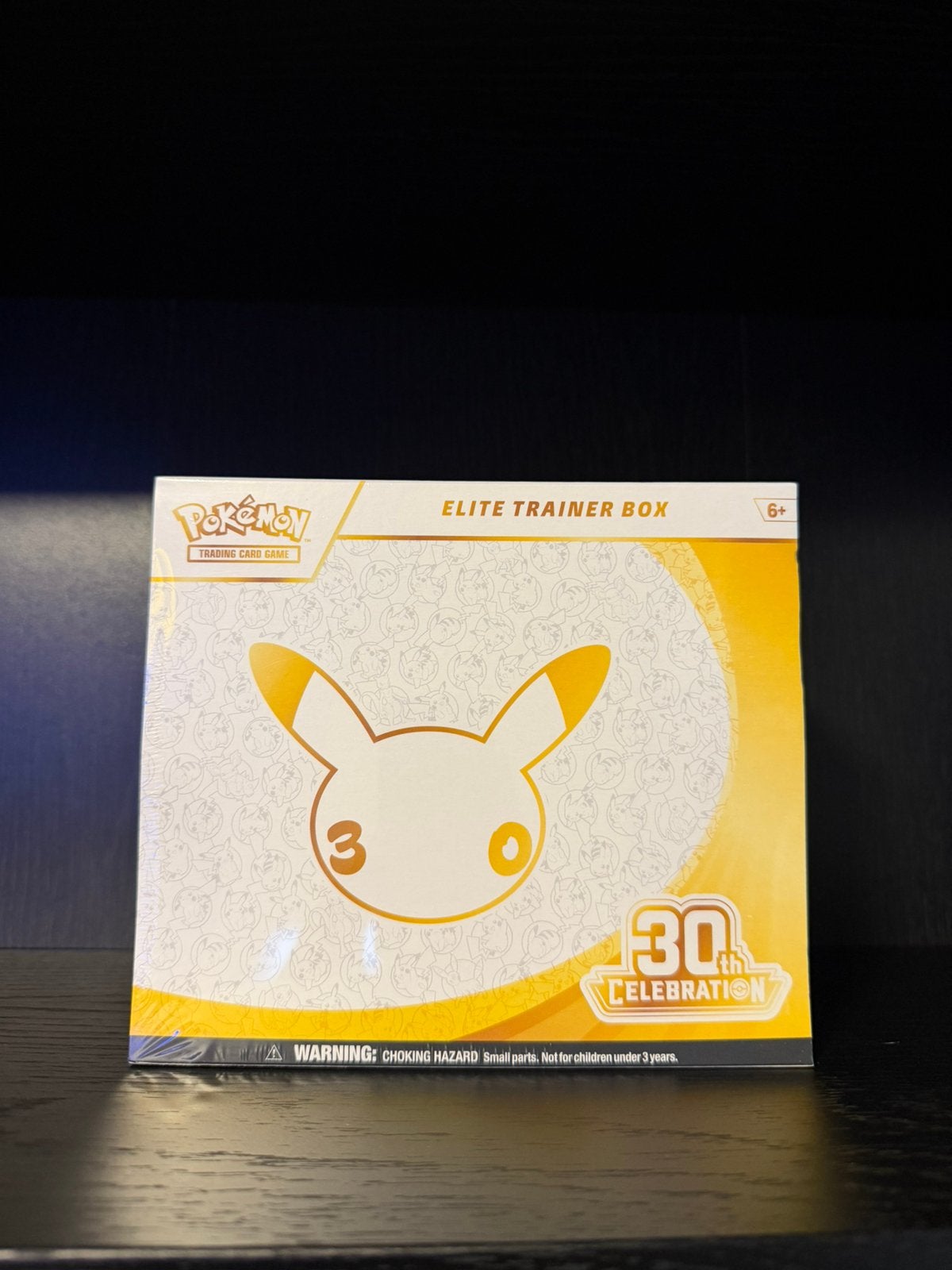 Pokémon Elite Trainer Box ETB - 30th Celebration - SEALD, Hobby en Vrije tijd, Ophalen, Nieuw, Boosterbox, Foil