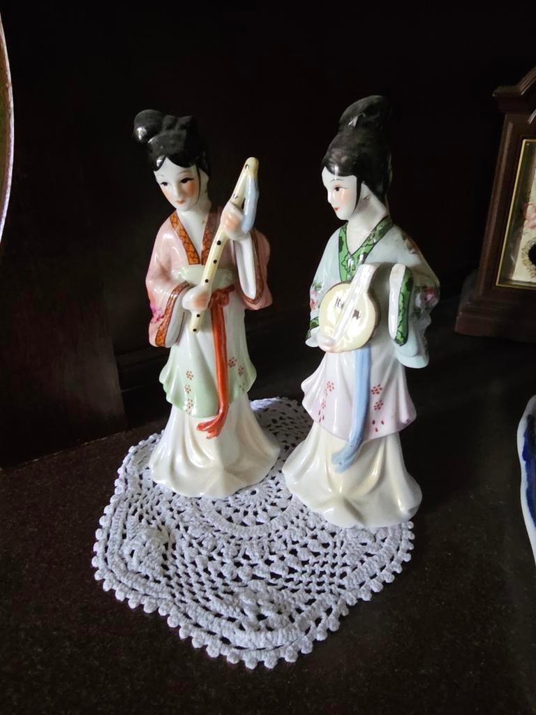 2 kleine Chinese beeldjes – decoratie, Antiek en Kunst, Antiek | Porselein, Ophalen