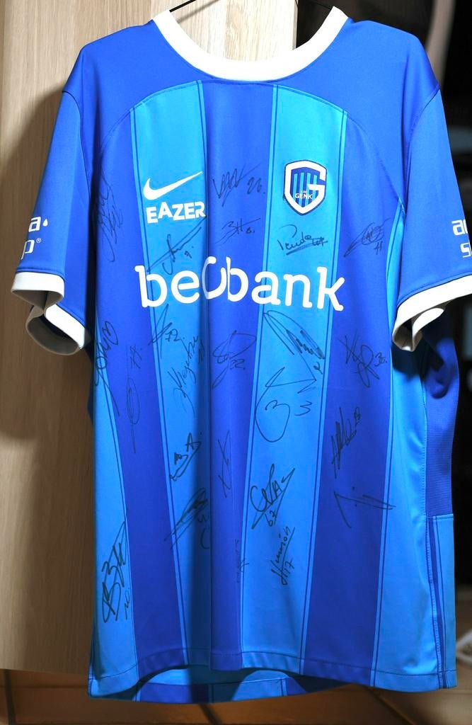 KRC Genk 2024/2025 home kit singed by team, Collections, Enlèvement ou Envoi, Comme neuf