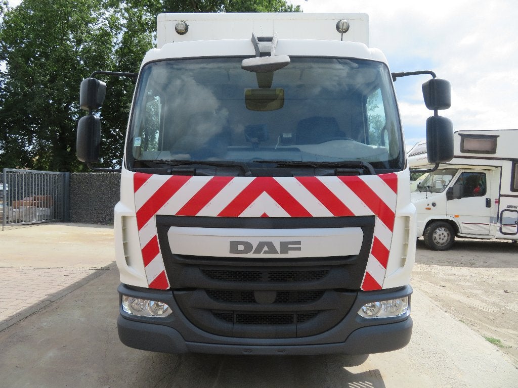 DAF LF180FA - ingericht - 2014 - €6, Auto's, Bestelwagens en Lichte vracht, https://public.car-pass.be/vhr/7a3d8782-0885-4df2-9982-c9454756c12a