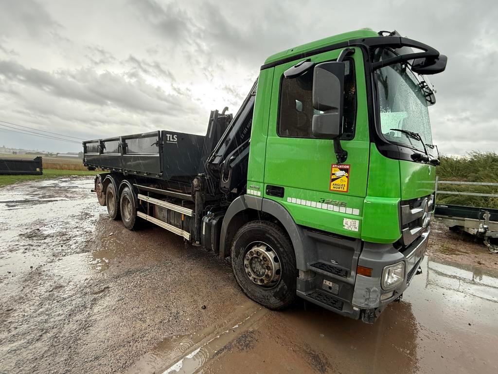 Mercedes actros met HIAB kraan en Containersysteem, Auto's, Automaat, Euro 5, Zwart, Bedrijf