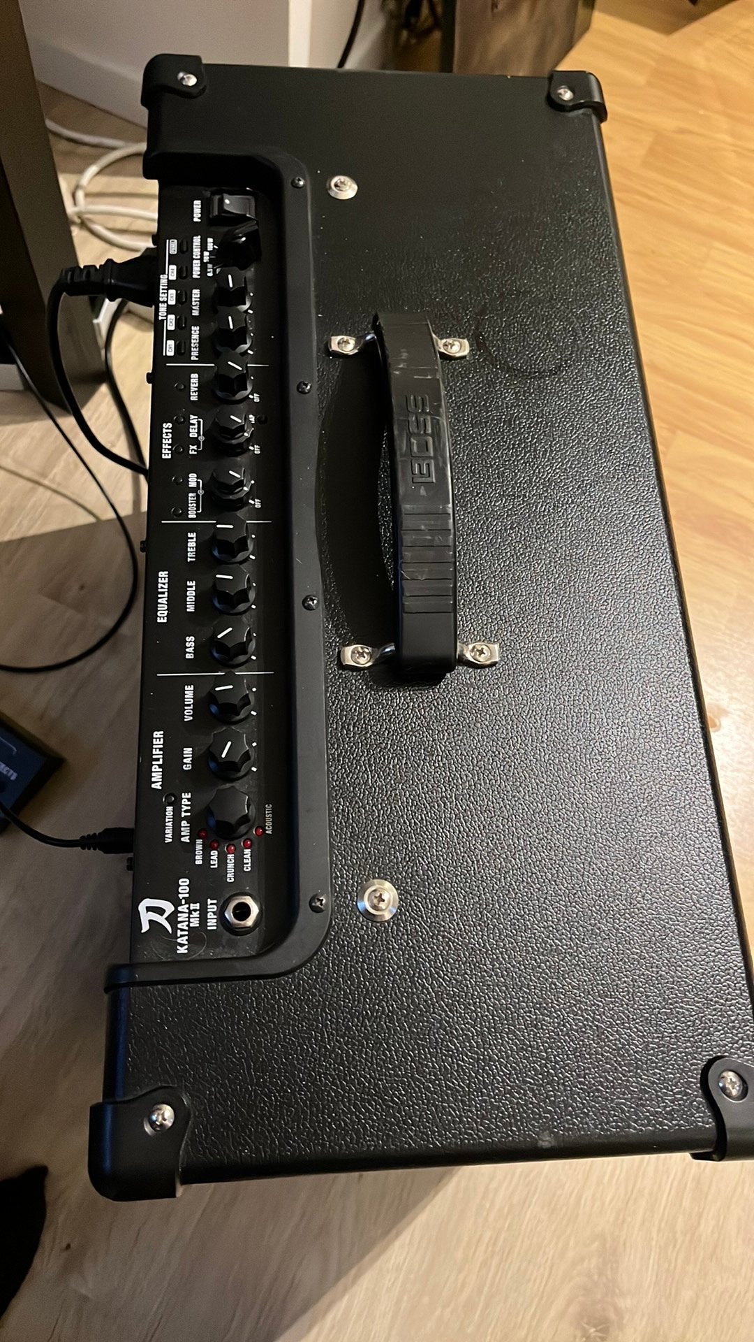 Katana MK100 met switch pedaal, Musique & Instruments, Enlèvement, 50 à 100 watts
