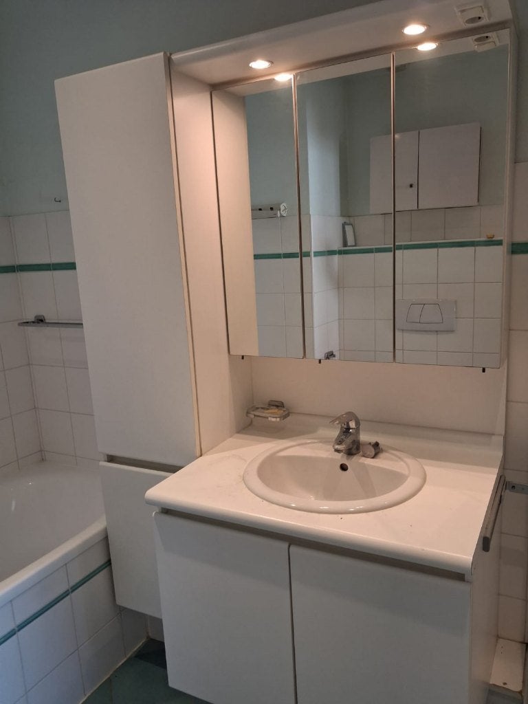 Meubles blancs de salle de bain en parfait état., Maison & Meubles, Enlèvement, Comme neuf, Autres types