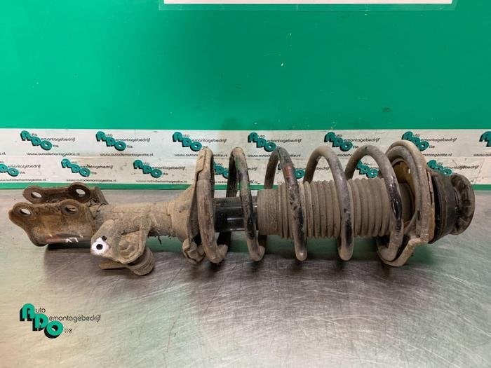Barre amortisseur avant gauche d'un Kia Picanto (Picanto 04-, Autos : Pièces & Accessoires, Suspension & Châssis, Kia, Utilisé