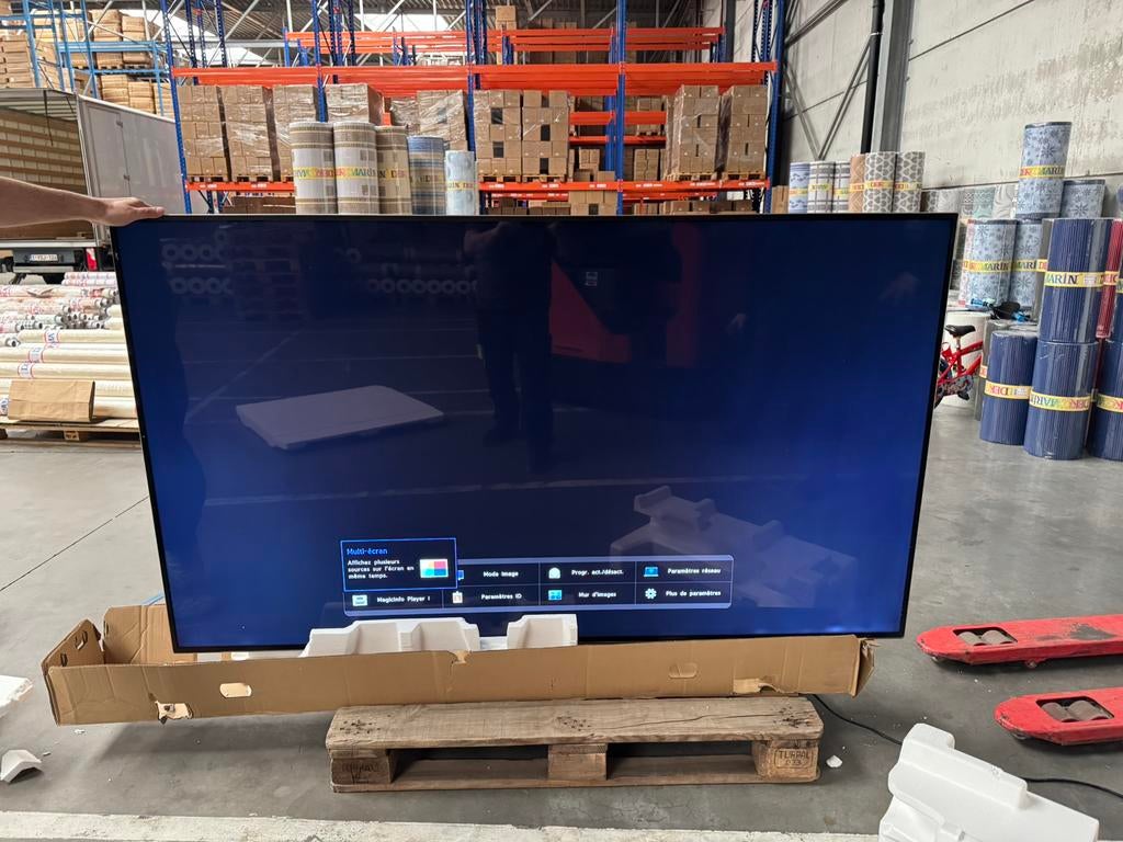 Samsung Professional Display LH85QMD – 85” UHD 4K Scherm, Audio, Tv en Foto, Ophalen, Zo goed als nieuw, LED, Samsung