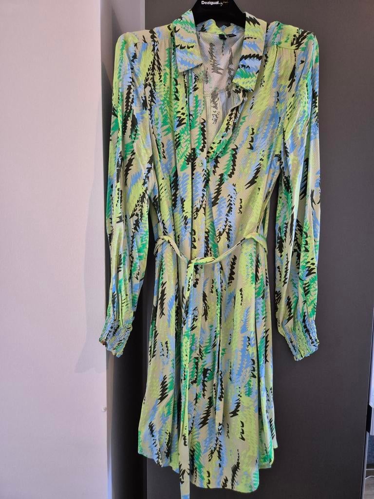 Robe Vero Moda vertes taille M, Vêtements | Femmes, Envoi