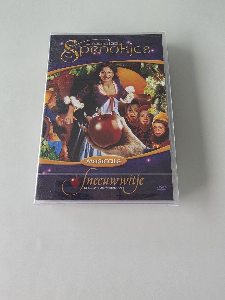 Studio 100 DVD : Musical Sneeuwwitje, Enlèvement ou Envoi