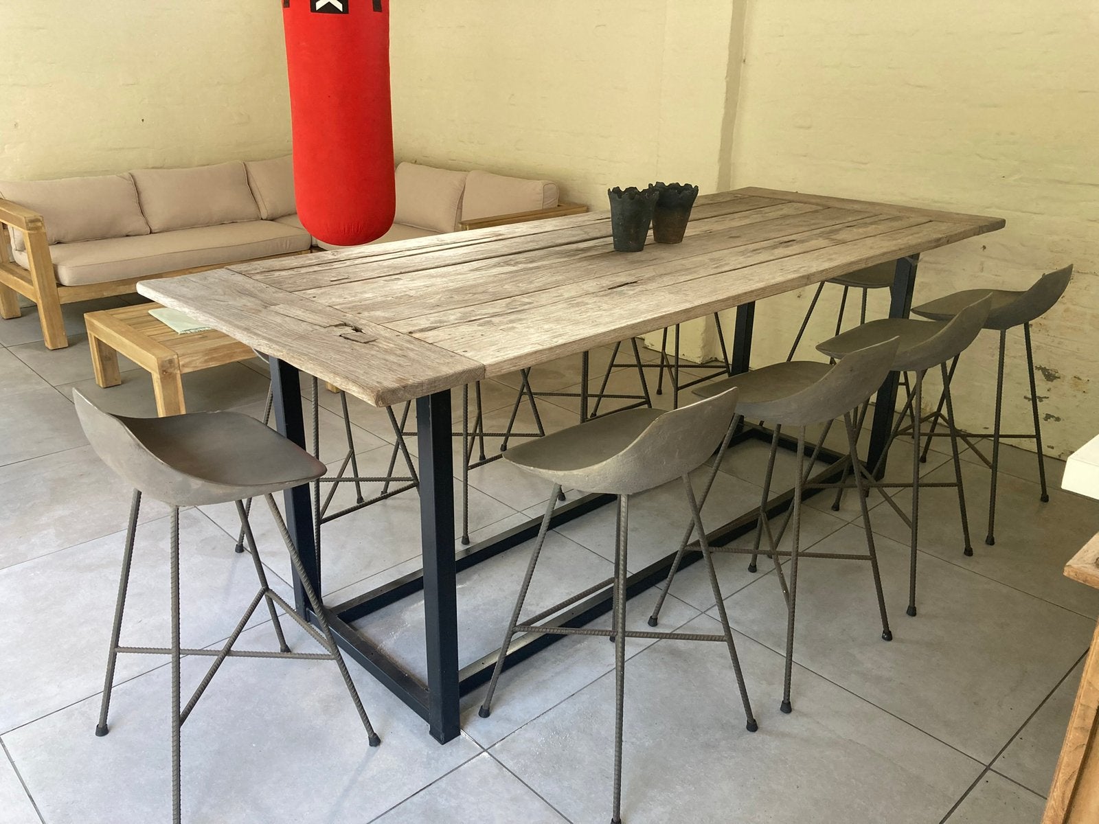 Hoge tuintafel met design stoelen, Enlèvement, Utilisé